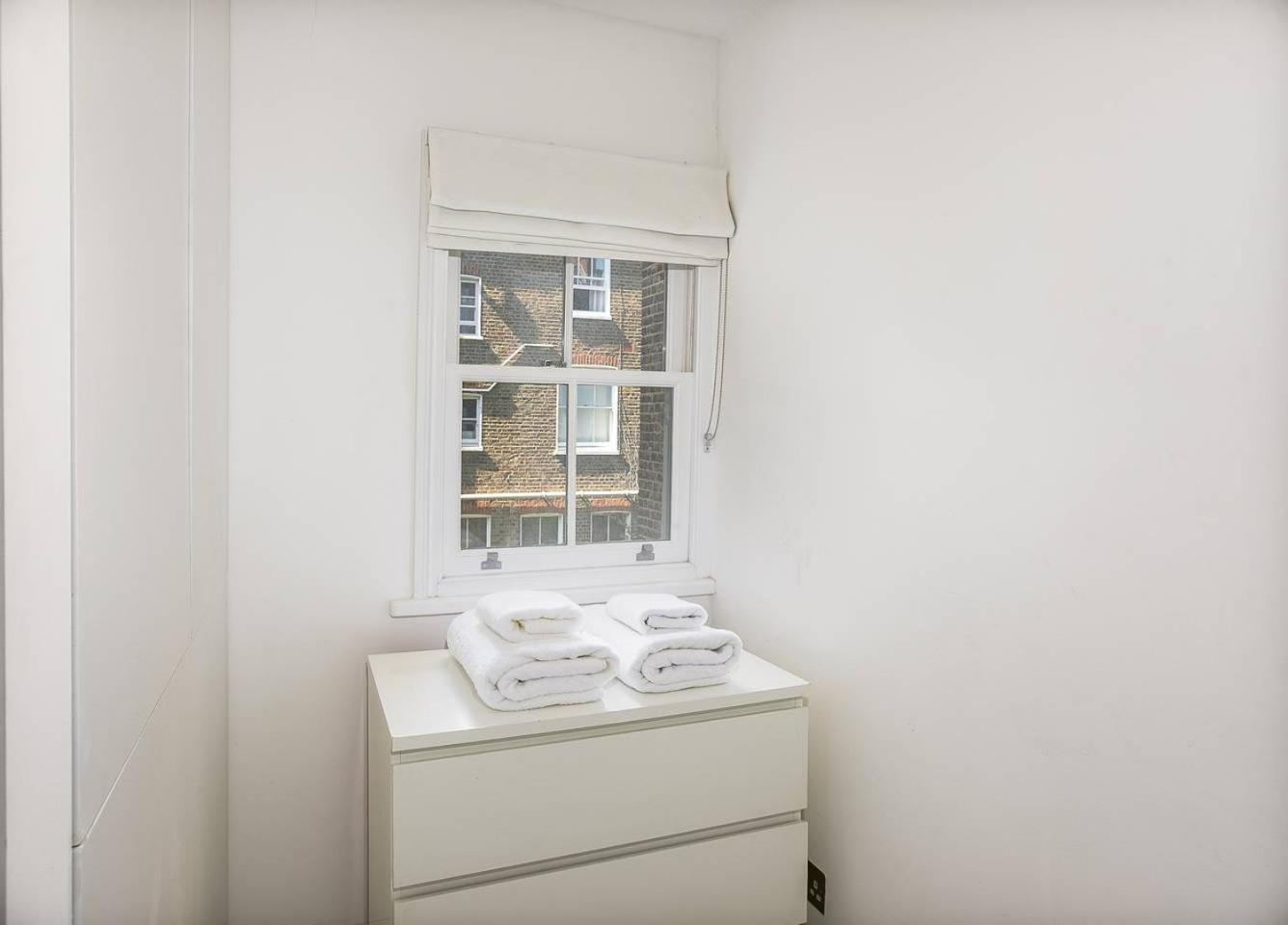 Guestready - West Kensington Home W/Balcony Londra Esterno foto
